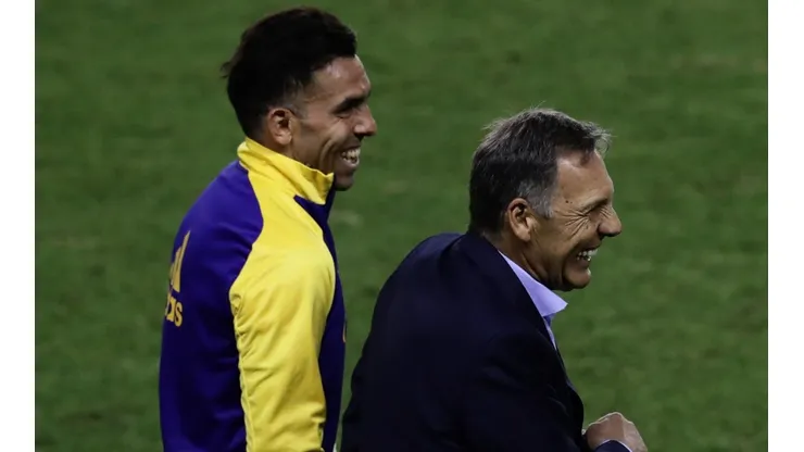 Carlos Tevez despidió a Russo y los hinchas de Boca estallaron de emoción
