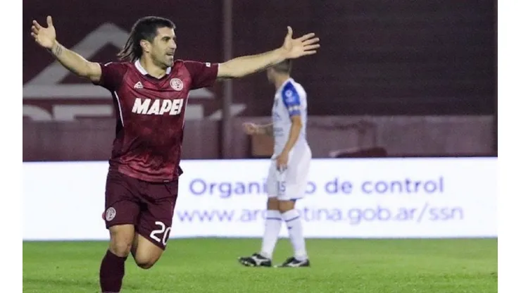 Ignacio Malcorra festejando el 1-0 parcial.