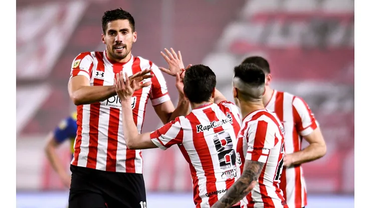 El festejo de los jugadores de Estudiantes.