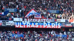 Los hinchas de Paris Saint-Germain en el estadio.