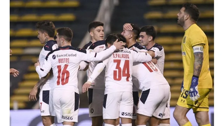 El festejo de los jugadores de Independiente.