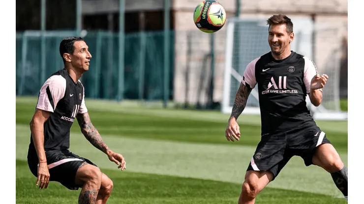 Ángel Di María y Lionel Messi en el entrenamiento del PSG (Foto: PSG vía Twitter)