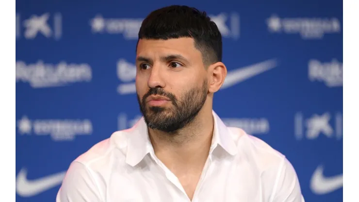 Barcelona subió una foto de Agüero, pero a él no se lo ve muy contento