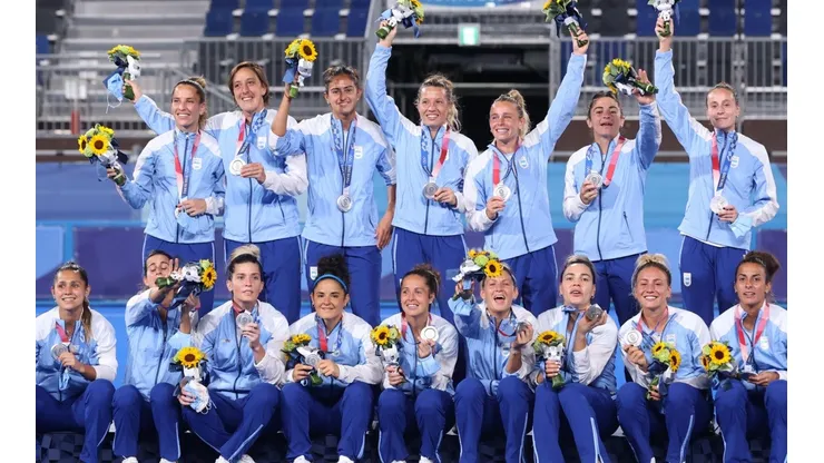 Las Leonas se colgaron la medalla plateada en Tokio 2020 (Foto: Getty Images)