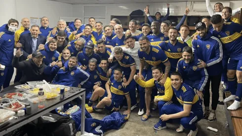 Fotos: no jugaron ni un minuto, pero descontrolaron el vestuario de Boca