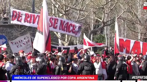 El impresionante banderazo de los hinchas de River antes del Superclásico