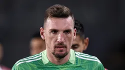 Armani es tendencia y los hinchas de River explotaron de bronca