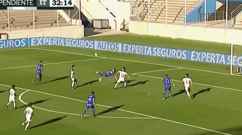 El infernal golazo de chilena de Magnín para poner el 1-0 de Tigre a Independiente