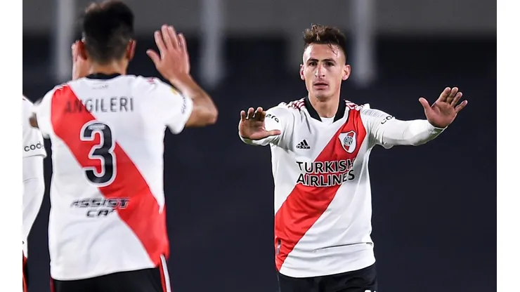 En la agonía del partido, apareció Romero y empató el partido para River