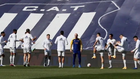 Los jugadores de Boca en la previa del partido.