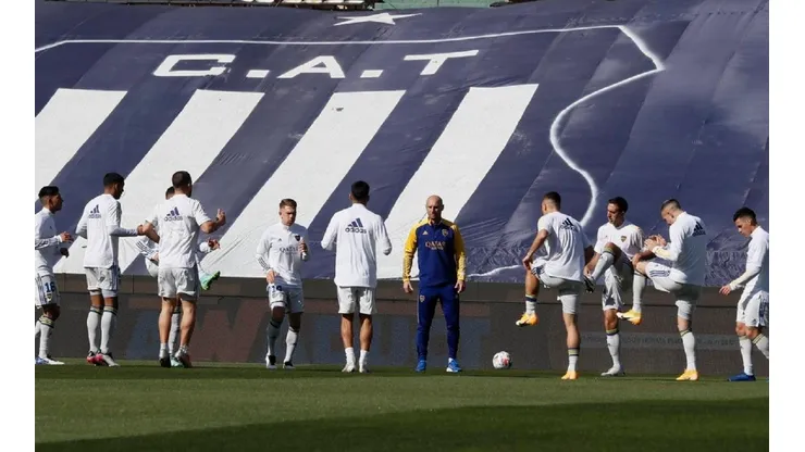 Los jugadores de Boca en la previa del partido.