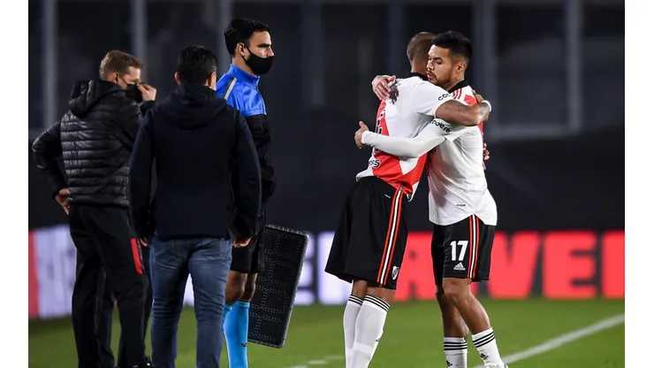 Paulo Díaz abandonó el campo de juego en el primer tiempo.