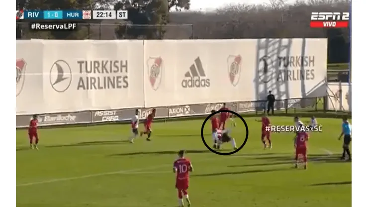 La pirueta del volante ofensivo de River.