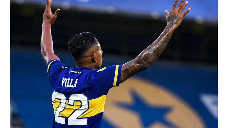 Sebastián Villa: del elogio de Riquelme a pedir su salida de Boca