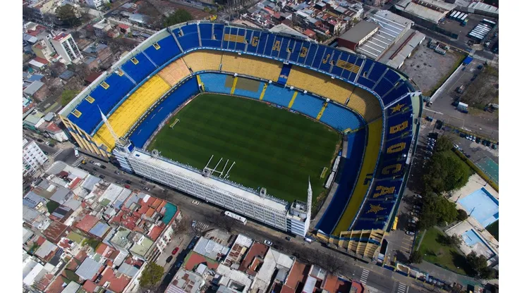 La Bombonera de Buenos Aires se prepara para el partido.