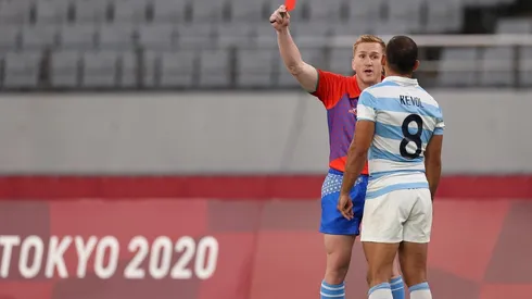 Gastón Revol fue expulsado en el inicio del partido y Argentina venció a Sudáfrica con uno menos.