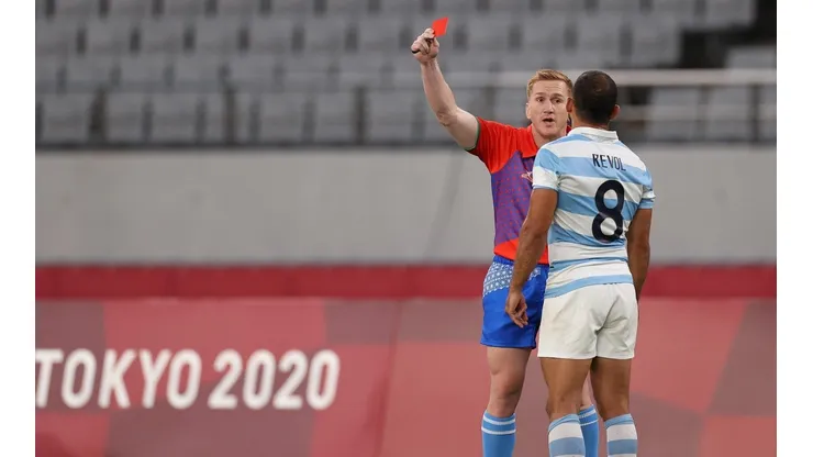 Gastón Revol fue expulsado en el inicio del partido y Argentina venció a Sudáfrica con uno menos.