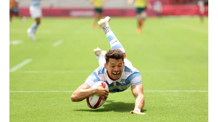 Lautaro Bazán Vélez anotando un try ante Australia