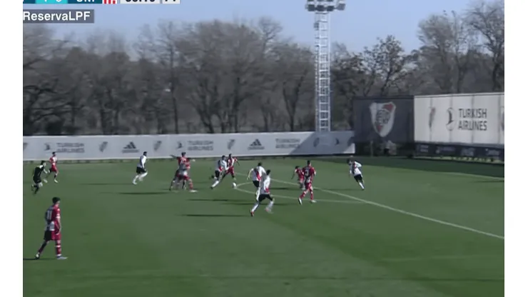El terrible jugadón de Santiago Simón en la Reserva de River