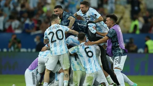Verdaderos referentes: la foto de los campeones de América bancando a la Sub 23