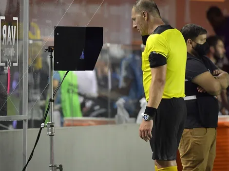 Iba a comenzar este torneo, pero el VAR llegará al fútbol argentino en enero