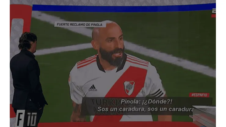 El momento de la explosión de Javier Pinola.