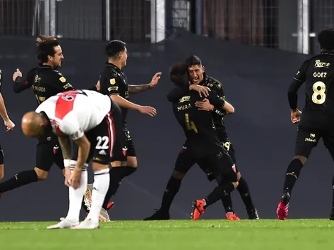 Colón es una realidad: con uno menos, le ganó 2 a 1 a River