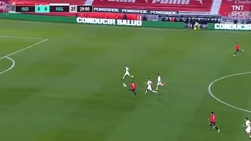 El 'Para qué te traje' del año: Herrera la quiso clavar de mitad de cancha, pero le salió mal