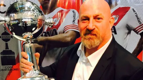 Christian Martin recibió un follow que lo emocionó.