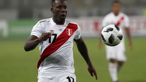 ¿Qué falta para que se cierre la llegada de Advíncula a Boca?