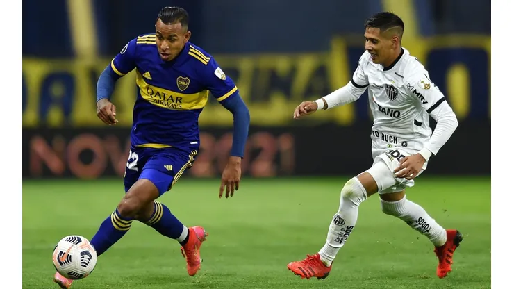 Duelo entre Villa y Zaracho, hoy titular en Mineiro.