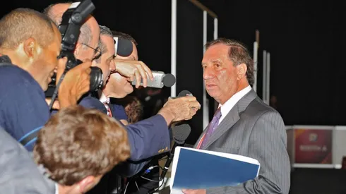 Quién es Kiricocho, el mufa que estaba al lado de Bilardo y hoy es nombrado en todo el mundo. (Getty Images)