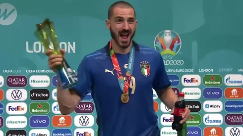 Todo lo contrario a CR7: así llegó Bonucci a la conferencia de prensa