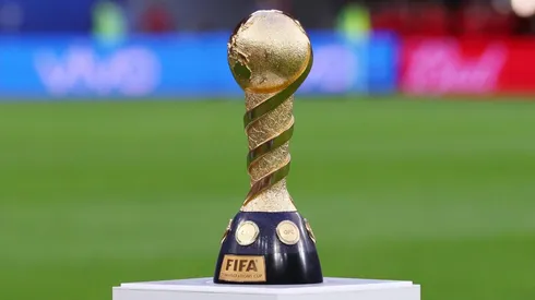 El trofeo de la Copa Confederaciones.