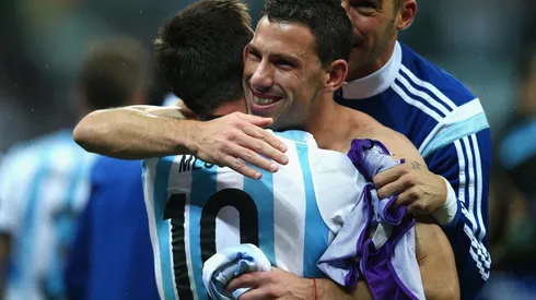 Maxi Rodríguez y Lionel Messi, en 2014. (Foto: Getty).