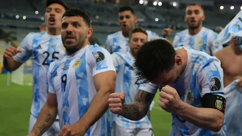 La felicidad de Sergio Agüero y Lionel Messi.
