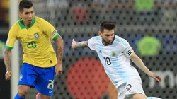 Roberto Firmino y Lionel Messi, en el último Argentina-Brasil por Copa América (Foto: Getty Images).