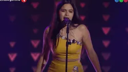 Celena Díaz la rompió con una canción de Gilda y las redes explotaron (Fuente YouTube La Voz Argentina)