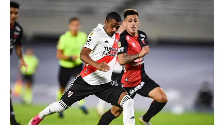 River debutará frente al campeón Colón.