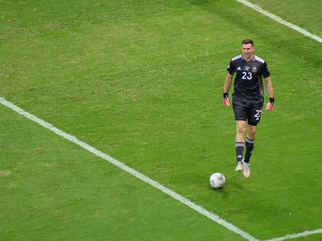 El tuit con contenido para adultos de Independiente para Dibu Martínez