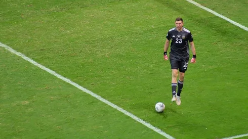 El festejo de Emiliano Martínez.