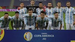 Argentina sufrió pero clasificó por penales.