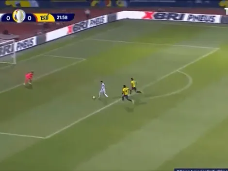 Nadie puede entender que este mano a mano de Messi no terminó en gol