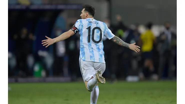 Lionel Messi festejando su gran gol.