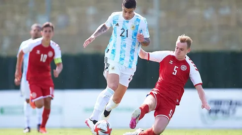 Una de las joyas del fútbol argentino seguirá su carrera en Inglaterra