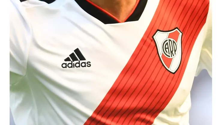 La marca europea que quiere sacar Adidas de River para destronar económicamente a Boca