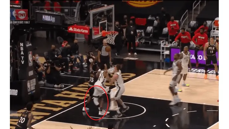 No queremos ni mirar: el video de la horrible lesión de Giannis Antetokuonmpo