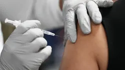 La vacunación sigue avanzando en la Argentina. (Foto: Getty).