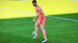 El blooper del año es de Unai Simón