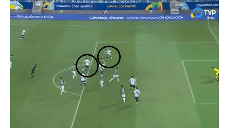 Entre Messi y Gómez diagramaron un golazo.